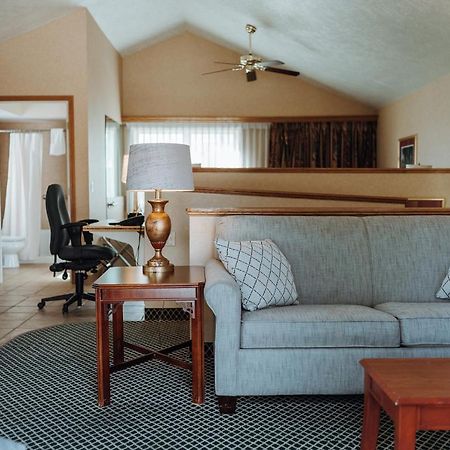 Skaneateles Suites Dış mekan fotoğraf