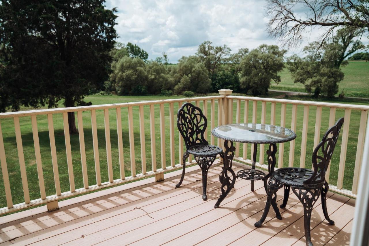 Skaneateles Suites Dış mekan fotoğraf