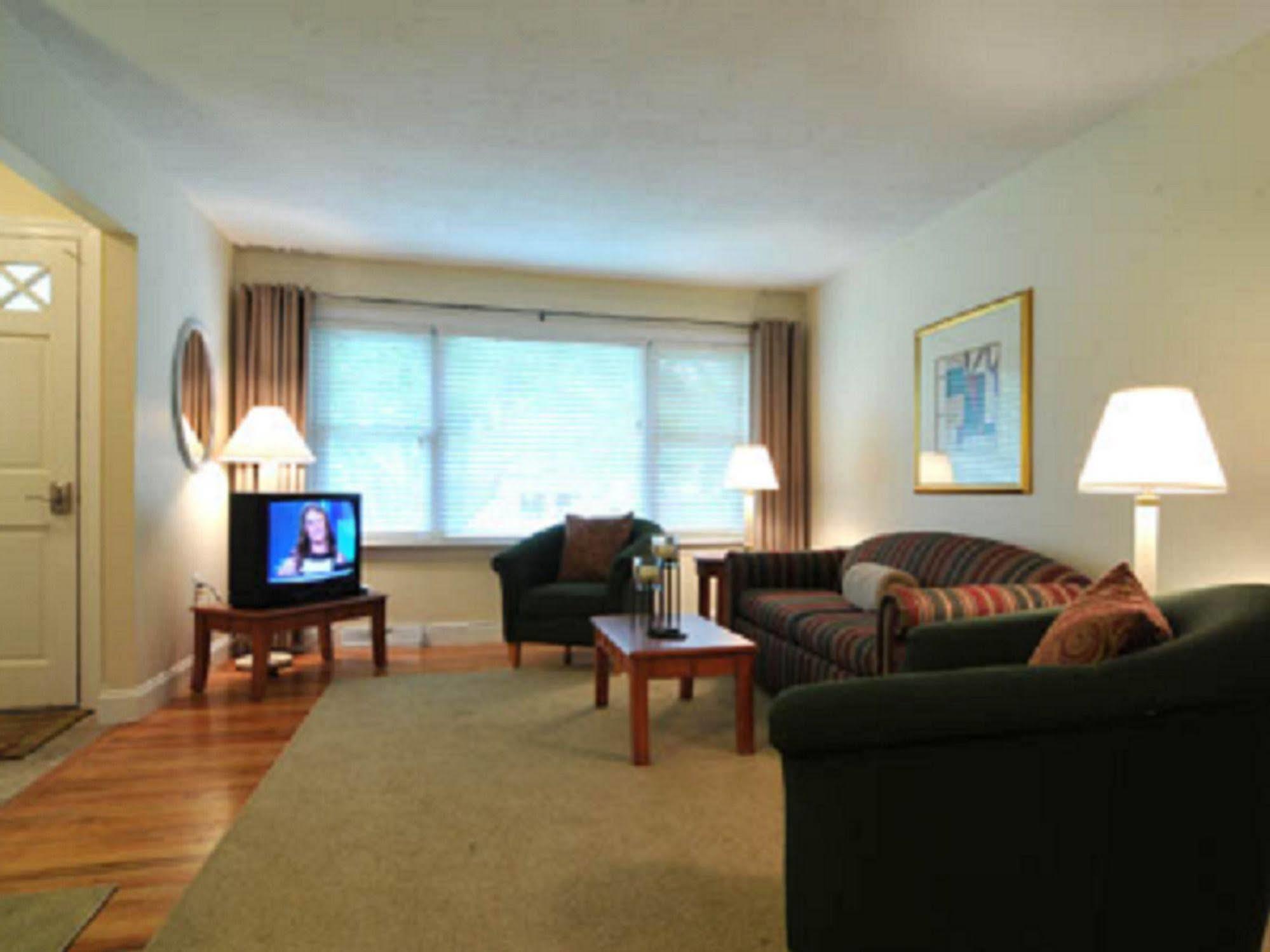 Skaneateles Suites Dış mekan fotoğraf