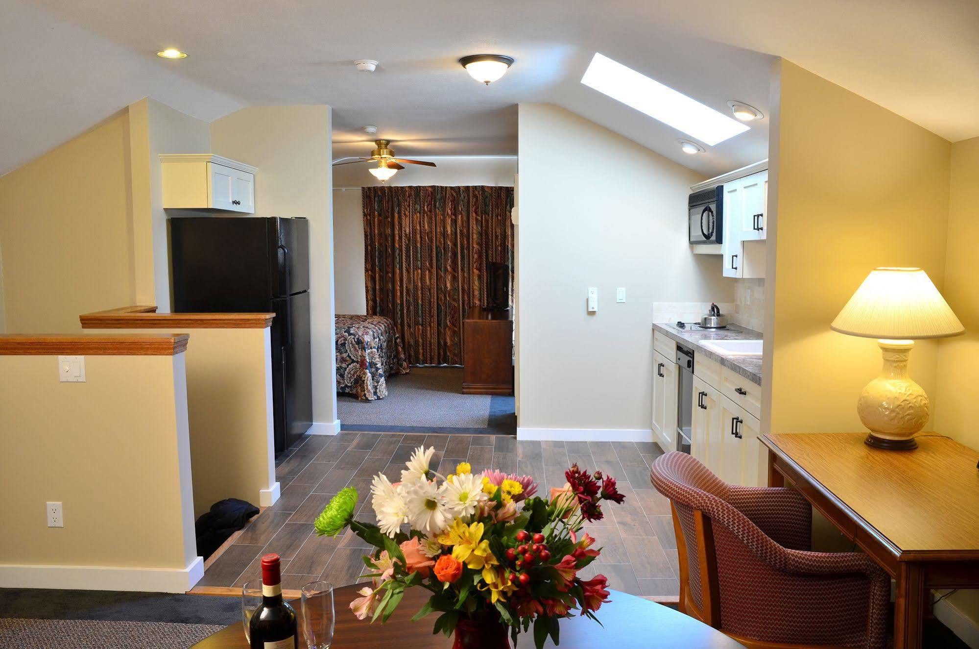 Skaneateles Suites Dış mekan fotoğraf